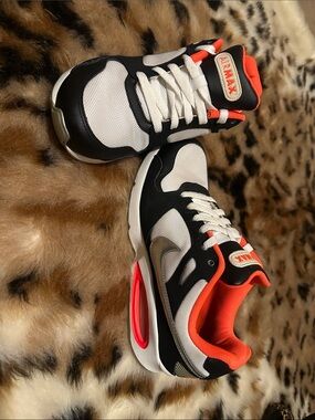 Nike Air Max Coliseum Racer Total Crimson Sneakers Women’s 9